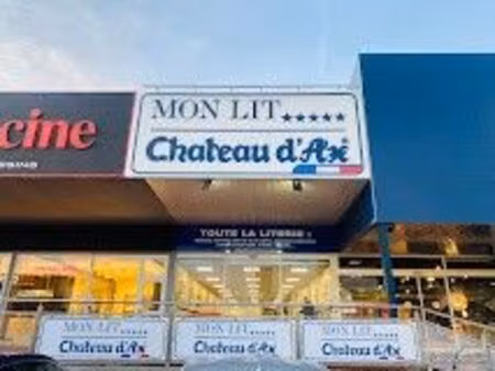 coignieres rn 10 local commercial 240 m2