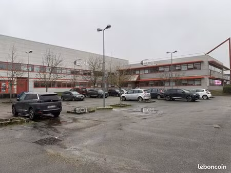 local d'activité 6 081 m²