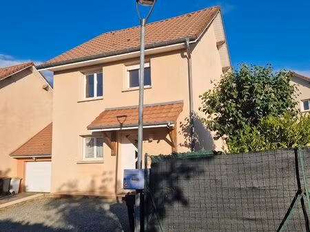 maison mitoyenne par le garage