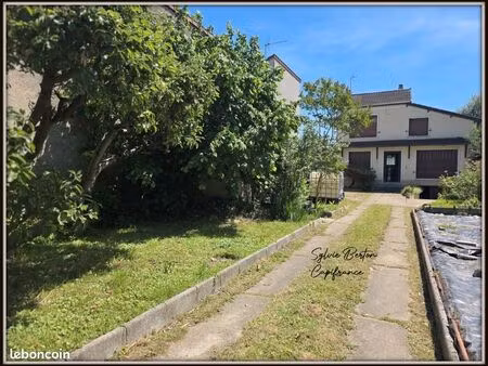 maison 6 pièces 102 m²