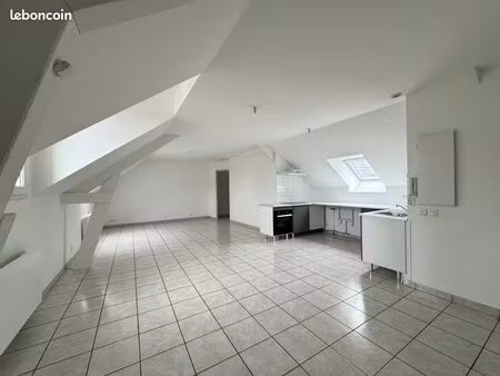 appartement 3 pièces 64 m²