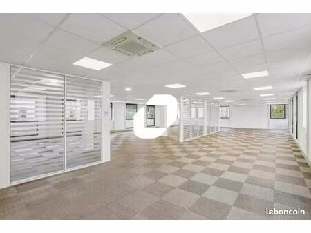 bureau 574 m²