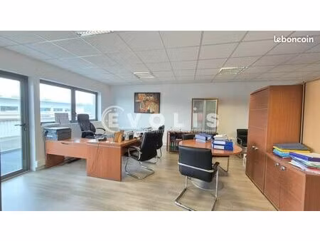 bureaux 107 m²