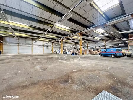 local 300 m² bavilliers