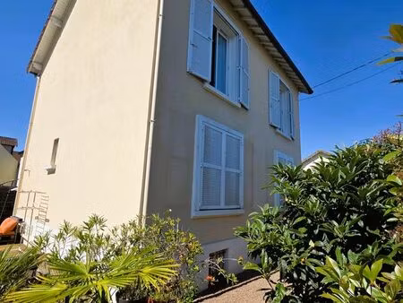 maison 6 pièces 145 m²