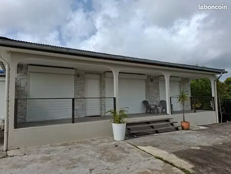 t6 haut de villa superbe vue montagne