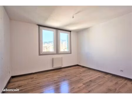 appartement 3 pièces 77 m²