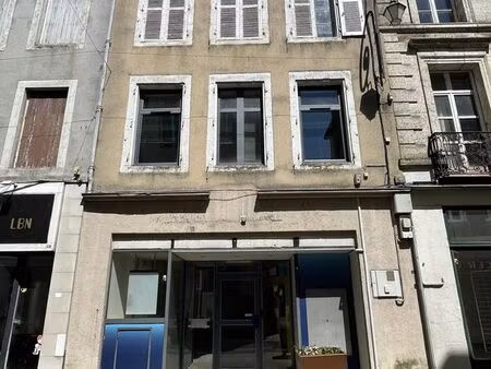 immeuble 13 pièces 208 m²
