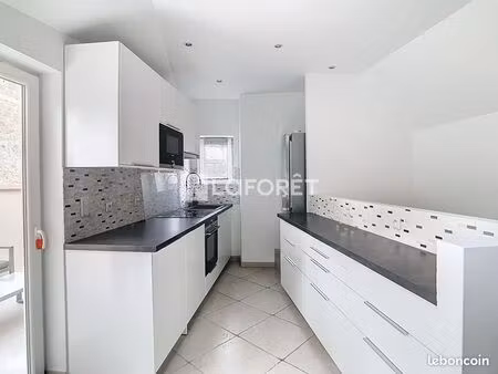 appartement 3 pièces 49 m²