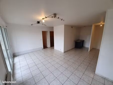 f3 centre - balcon - box
