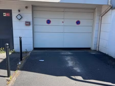 location place de parking- athis mons  belle etoile