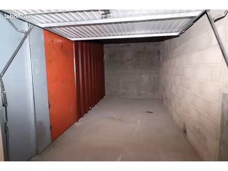 parking/box 1 pièce 12 m²
