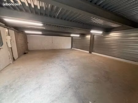local de stockage aubergenville