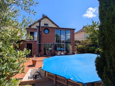 maison 7 pièces 178 m²