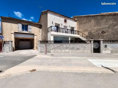 maison de village  grand garage  dépendance