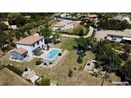 villa 6 pièces 150 m²