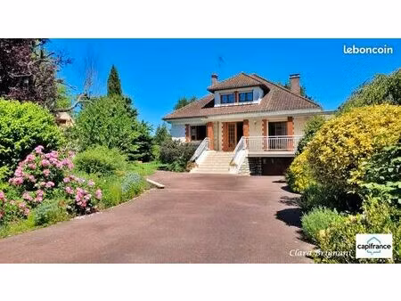 maison 6 pièces 156 m²