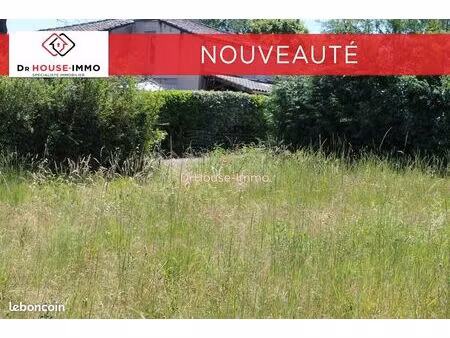 terrain 2100 m² angouleme