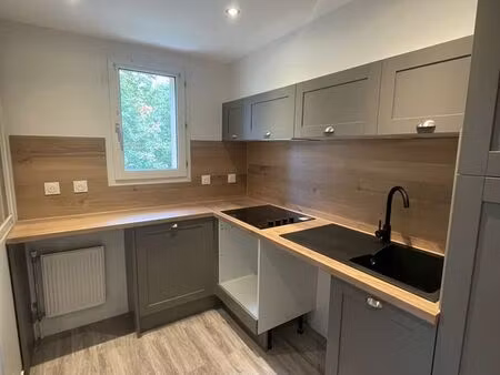 joli t1 30m² refait à neuf fontainebleau centre