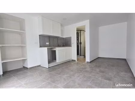 studio 1 pièce 18 m²