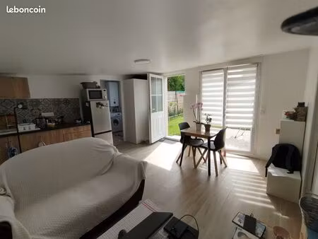 beau 2 pièces meublé avec terrasse