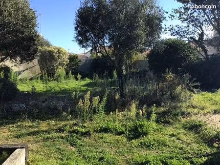 391 m²