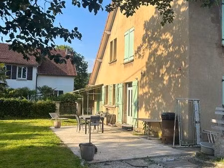 maison composé de deux appartements