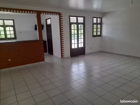 appartement t3 avec jardin dampierre le gosier