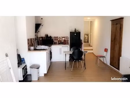 f2 meublé étudiant 10 minutes de corte