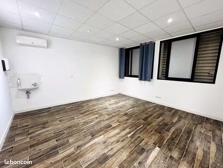 local commercial 55 m² bastia