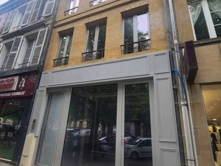local commercial 60 m²