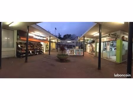 local commercial à louer