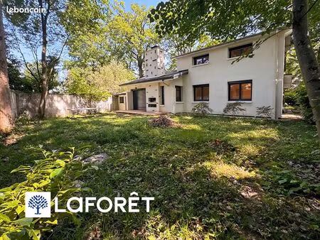 maison 7 pièces 160 m²