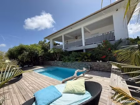 villa 10 pièces 264 m2