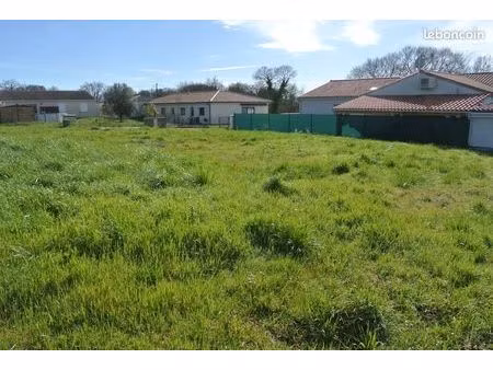 terrain 550m²