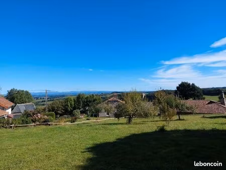 terrain 1860 m2 avec cabane  arbres fruitiers  vue et calme - proche aurillac