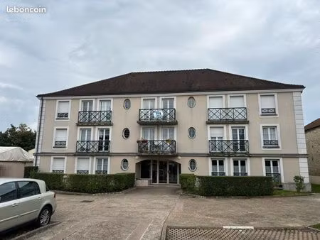 à louer f2 52 m2 avon
