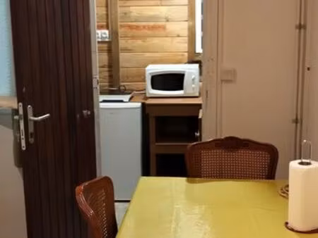 studio meublé et climatisé avec terrasse  idéalement situé à basse-terre