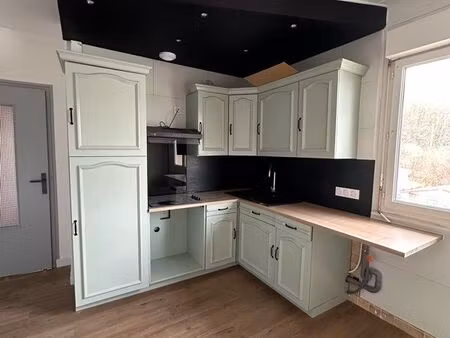 appartement t3 – 85 m² – refait à neuf – disponible 1er juin