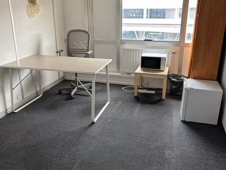 bureau 12m2 - evry 2 l’agora
