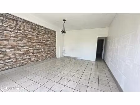 local commercial 48 m²