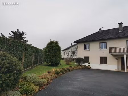 maison individuelle st-constant avec terrasse et parc