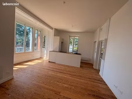 appartement 3 pièces (55 m2) dans résidence de standing – entièrement rénové – extérieur p