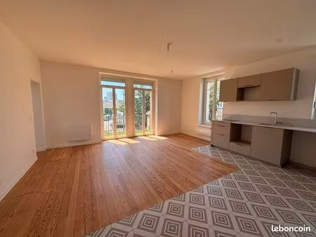 appartement 3 pièces (60 m2) dans résidence de standing – entièrement rénové – extérieur p