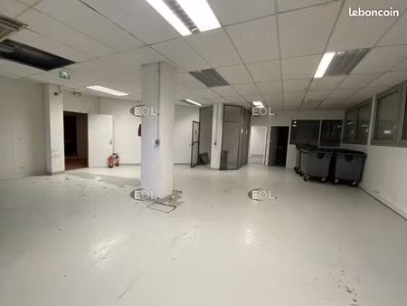 local bureaux 260 m²