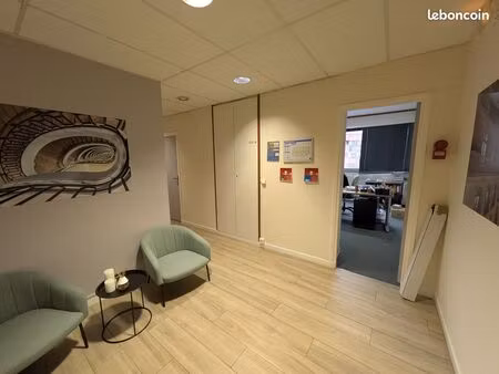 bureaux 223 m² évry-courcouronnes
