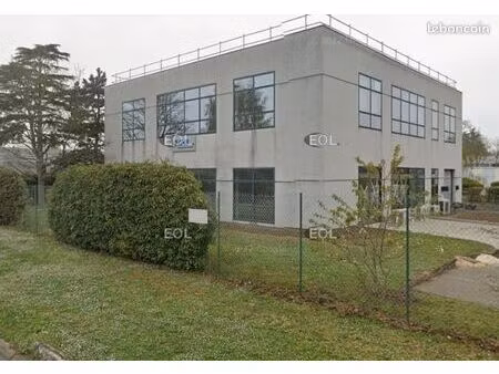 local bureaux 275 m²