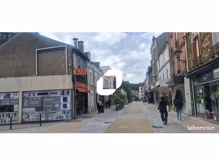 local commercial 306 m²