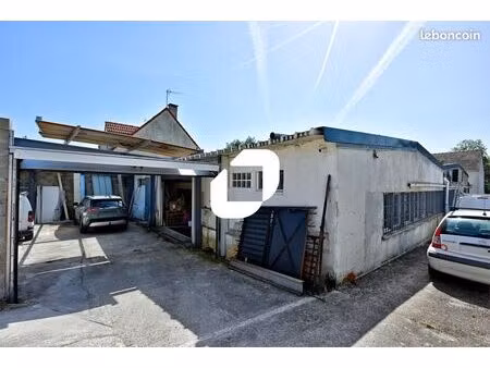 local d'activité 438 m²