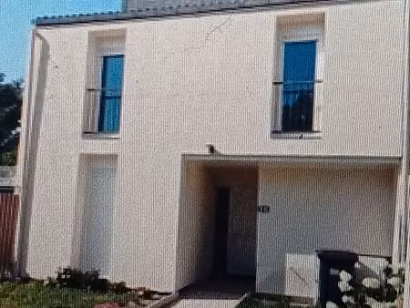 maison jumelée f6  117m2  5 chambres  2sdb  rénovée 1145 cc